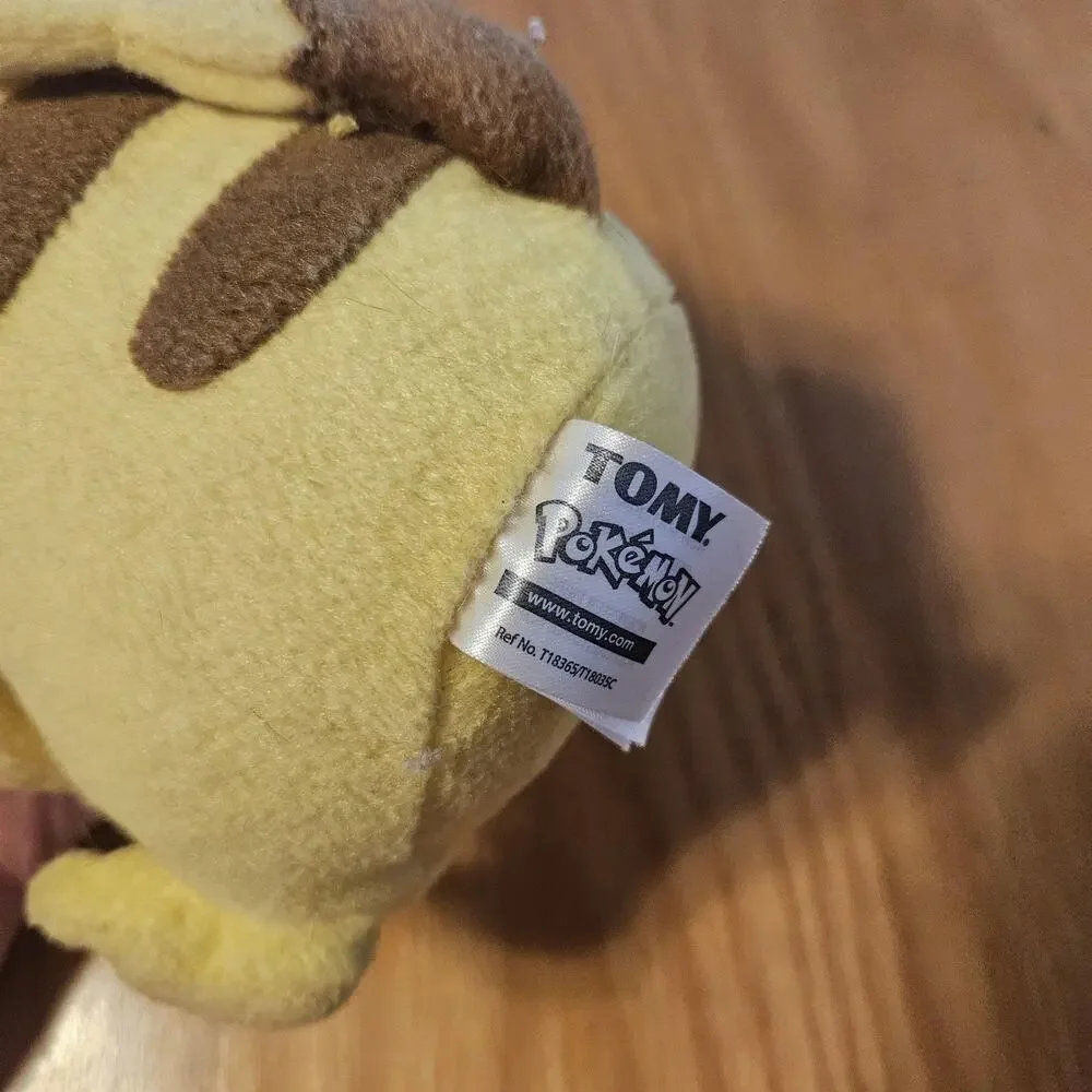 Pokemon Pikachu‎ Plush Stuffed Animal Toy Small Yellow Sitting Tomy 2016 Figure